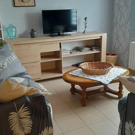 Confort Au Bord De La Meuse Avec Jardin Et Activites Familiales A Proximite - Fr-1-585-82 *