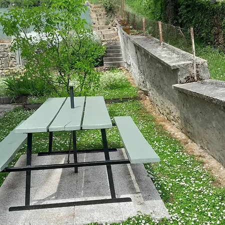 Confort Au Bord De La Meuse Avec Jardin Et Activites Familiales A Proximite - Fr-1-585-82 *